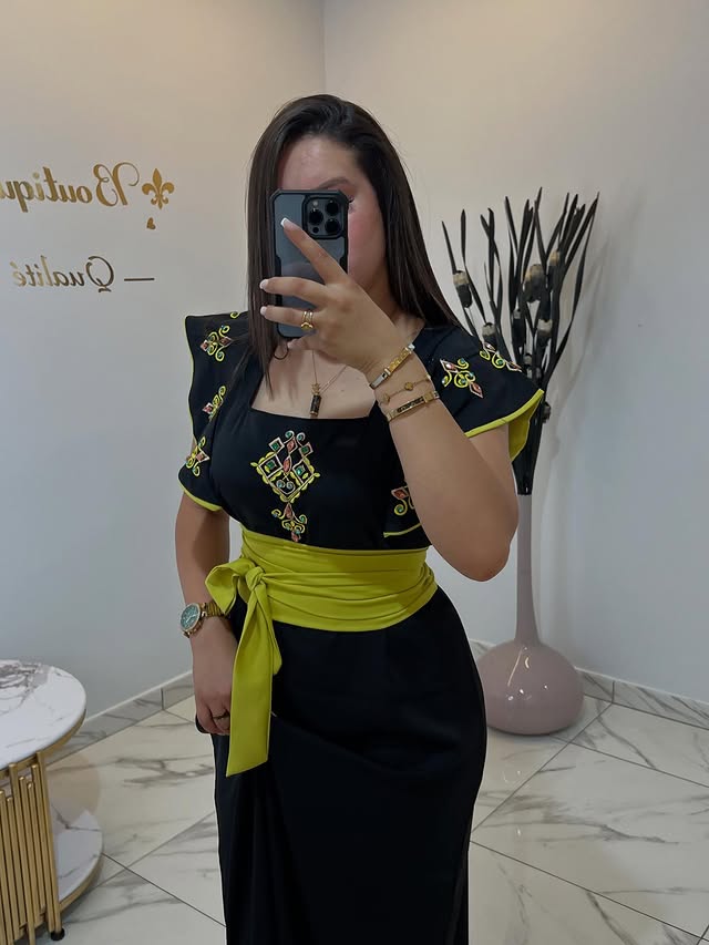 Modern Kabyle Dress – Fusion of Tradition & Elegance