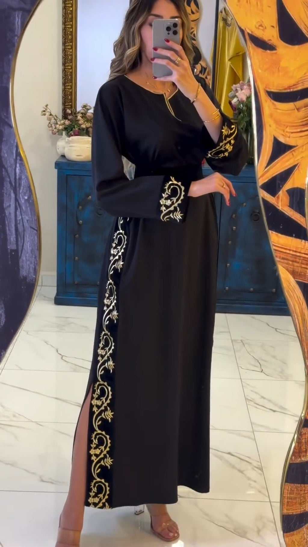 🌸 Caftan Élégance — The perfect blend of modernity and refinement