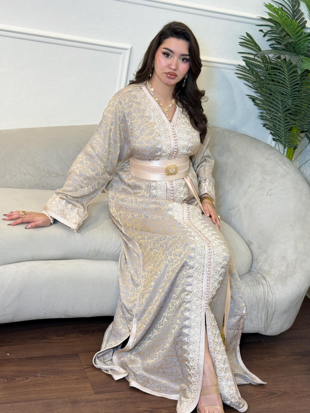 ✨ Kamkha Elegance Caftan – Oriental Refinement & Feminine Allure ✨