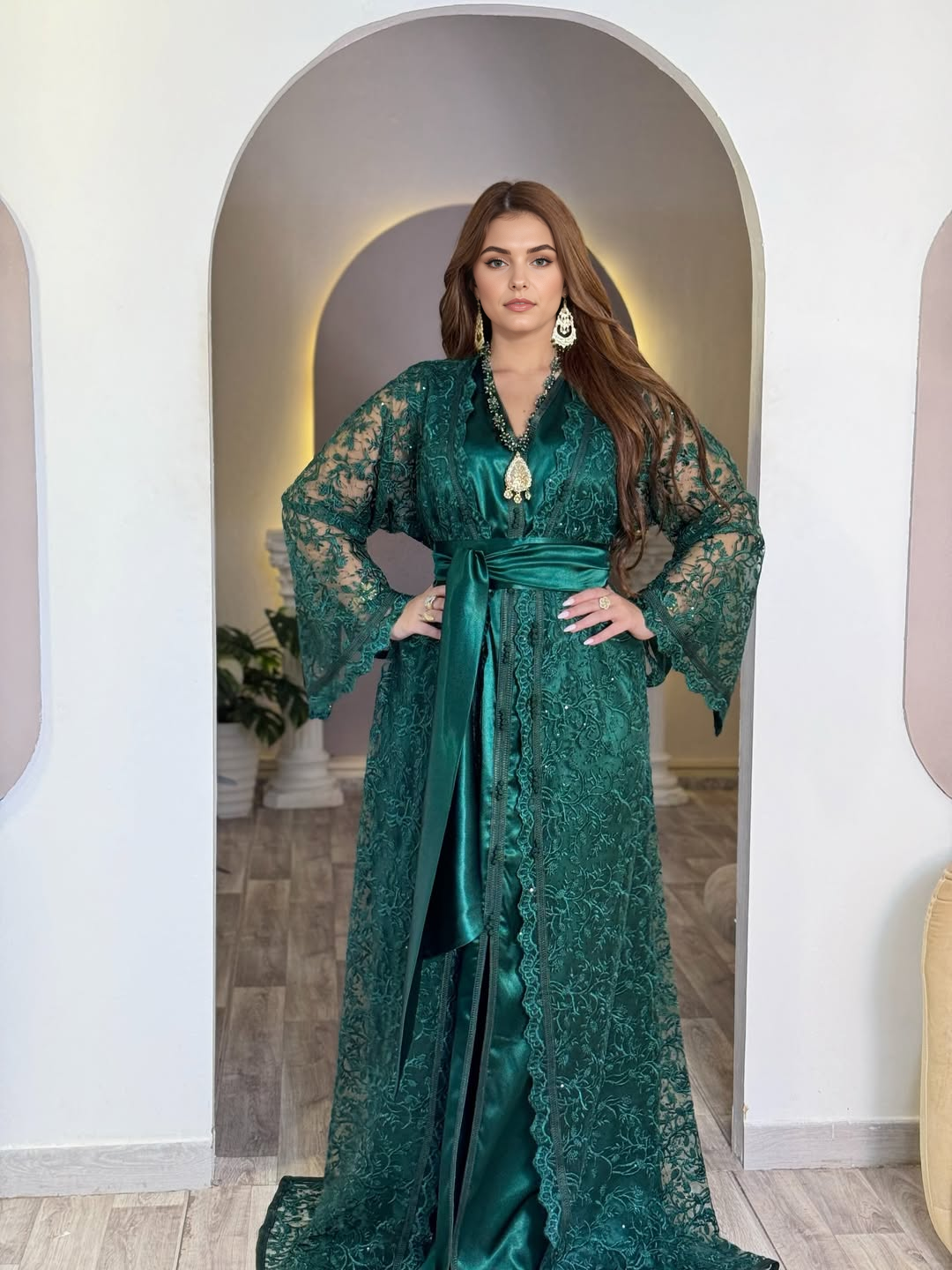 🌿 Emerald Green Kaftan – Elegance and Mystery 🌿
