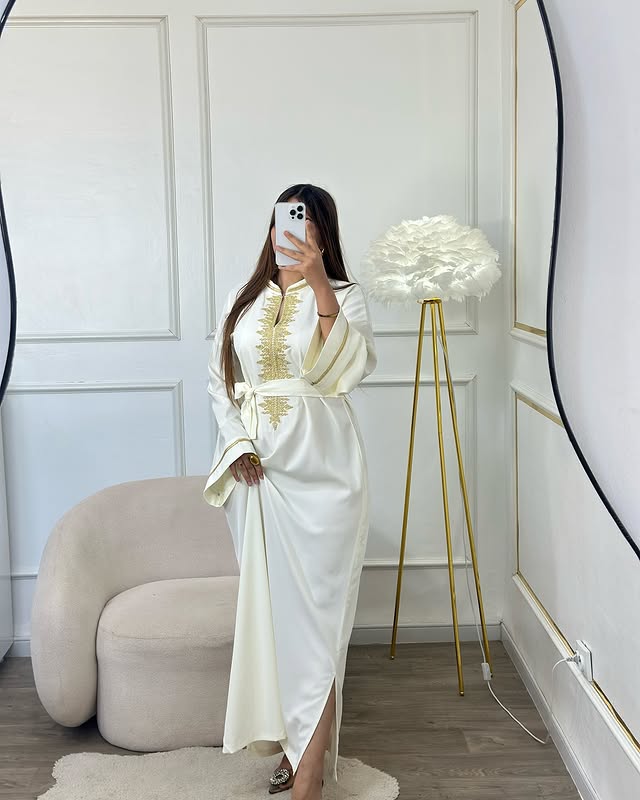Pearly Elegance Caftan – Refinement and prestige with effortless grace ✨