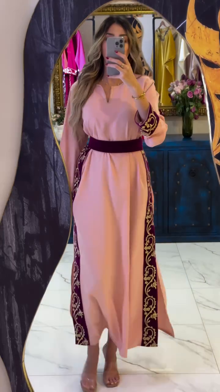 🌸 Pink Caftan – Softness, Elegance & Refinement 🌸