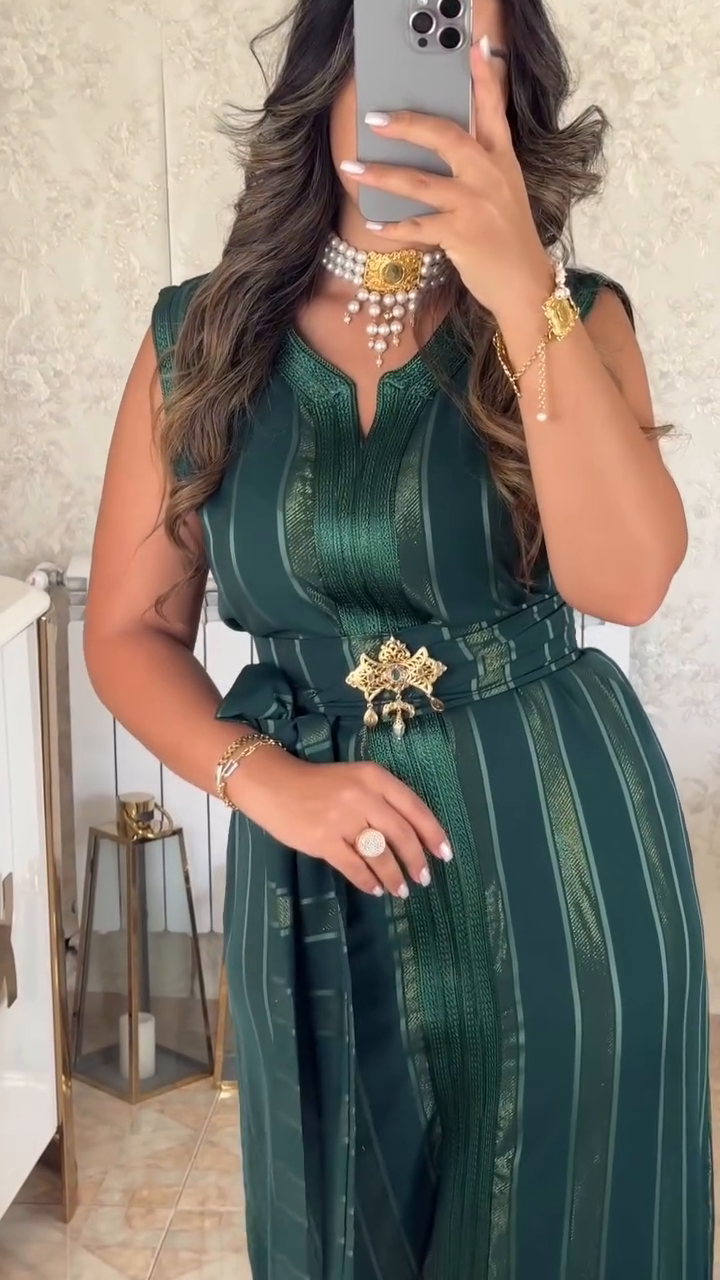 ✨ Emerald Green Nedjma Caftan – Timeless elegance and modernity ✨