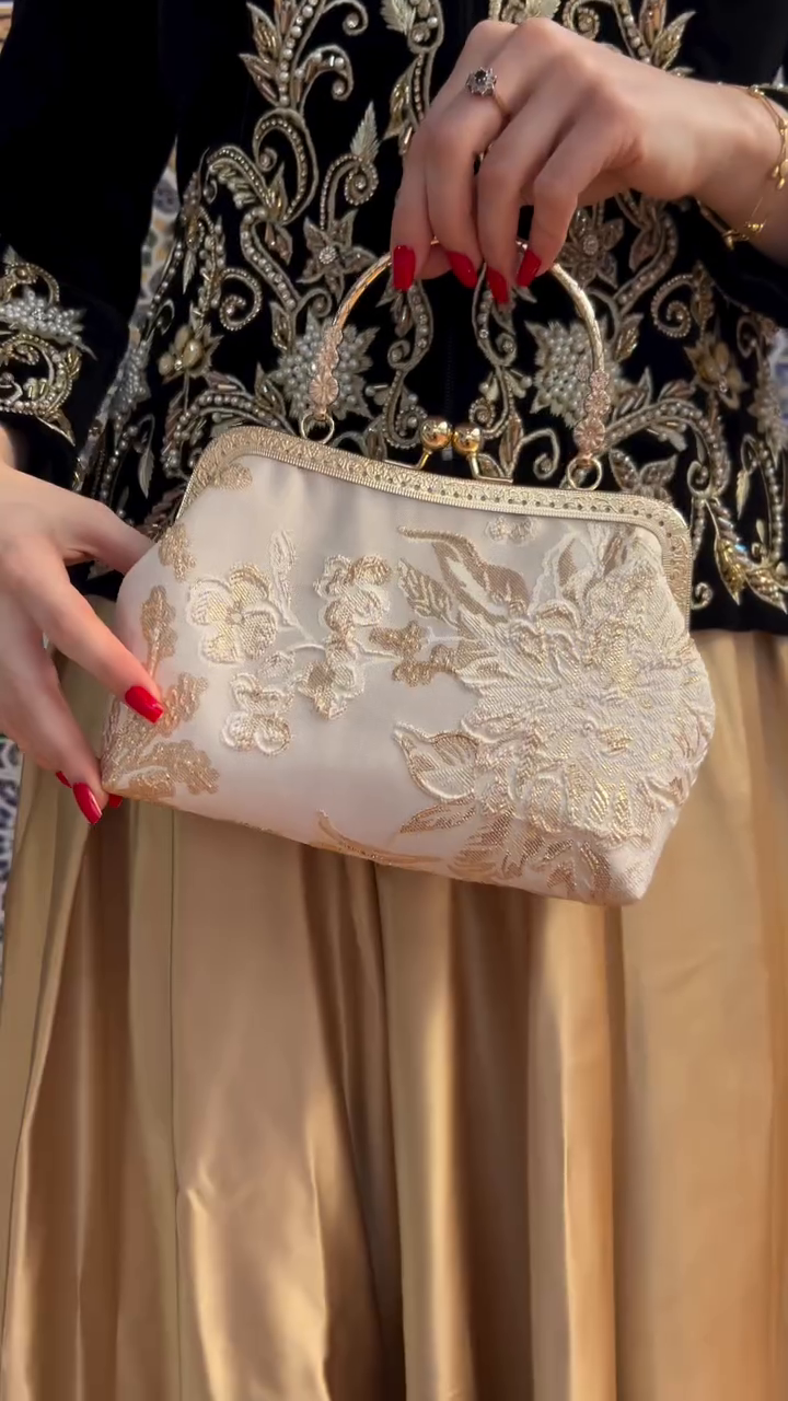 ✨ Gold & Ivory Brocade Bag – Timeless Elegance ✨