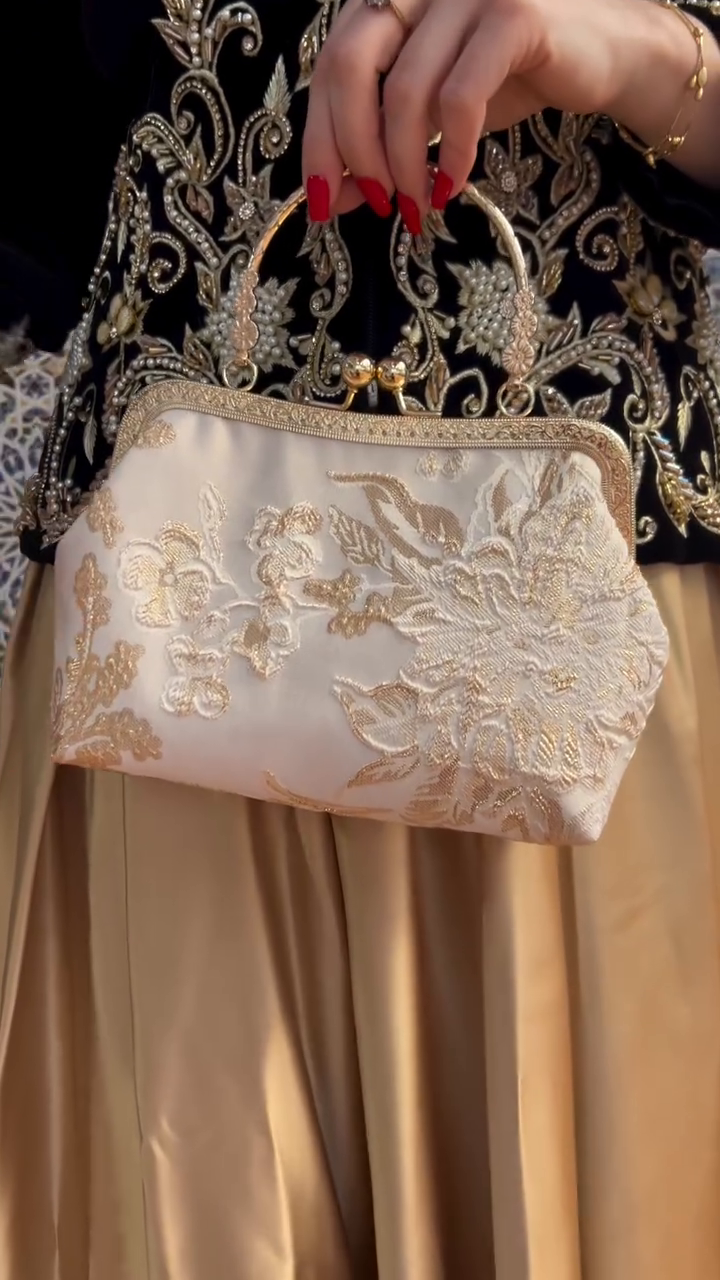 ✨ Gold & Ivory Brocade Bag – Timeless Elegance ✨