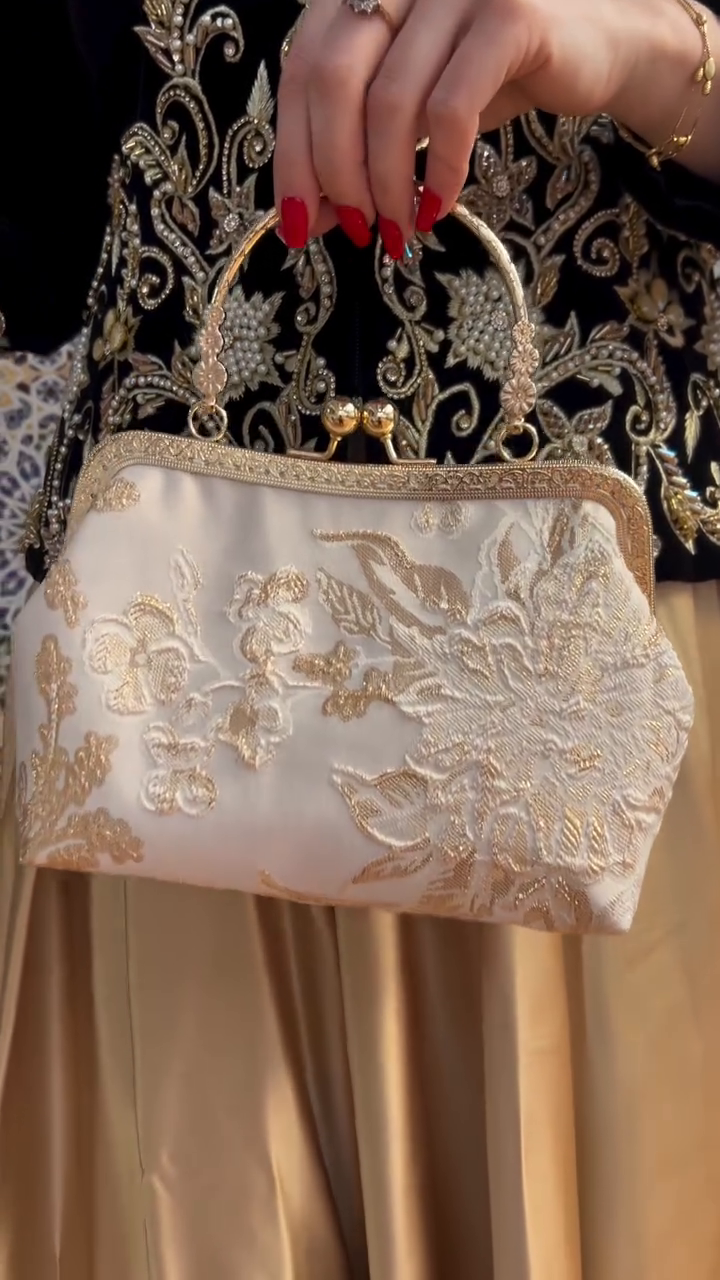 ✨ Gold & Ivory Brocade Bag – Timeless Elegance ✨