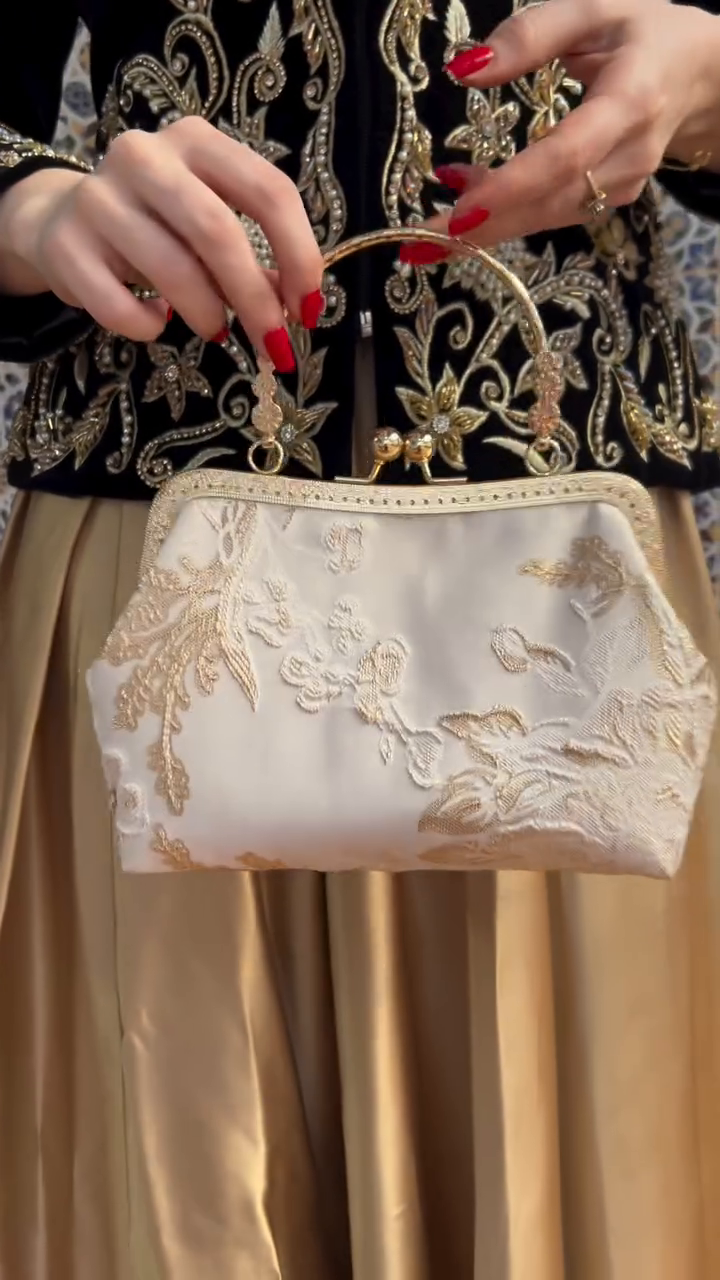 ✨ Gold & Ivory Brocade Bag – Timeless Elegance ✨