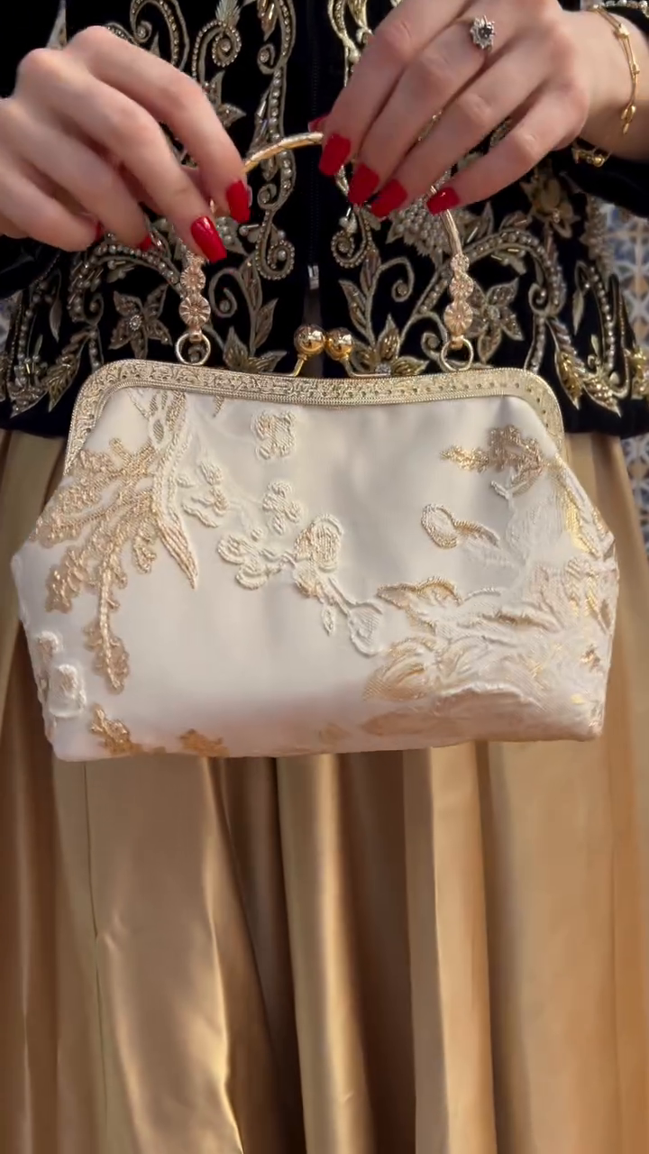 ✨ Gold & Ivory Brocade Bag – Timeless Elegance ✨