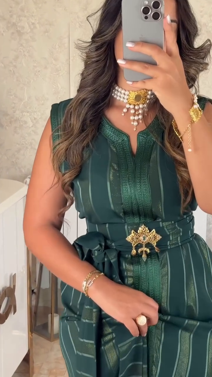✨ Emerald Green Nedjma Caftan – Timeless elegance and modernity ✨