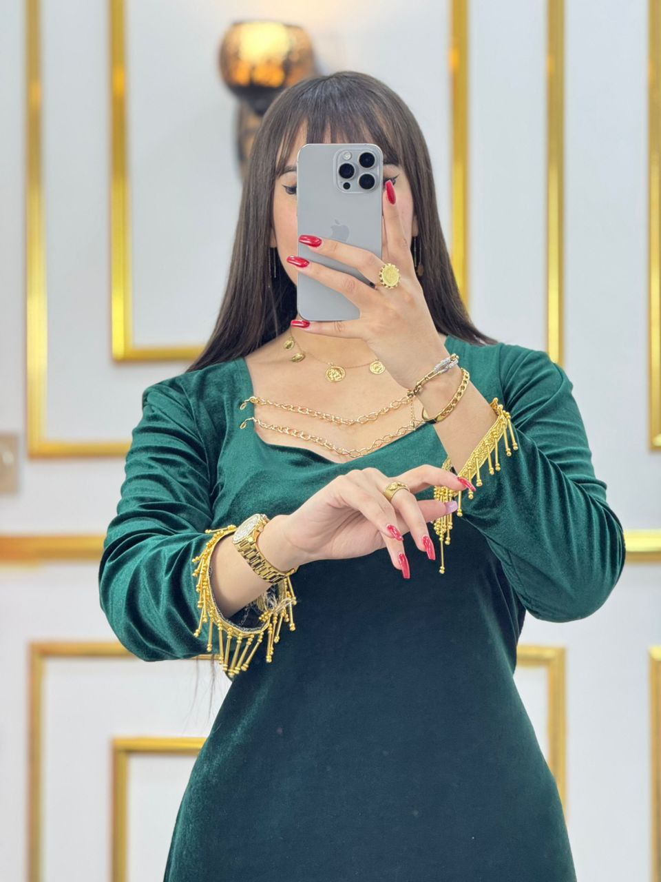🌹 Velvet Elegance Dress – The art of sophistication