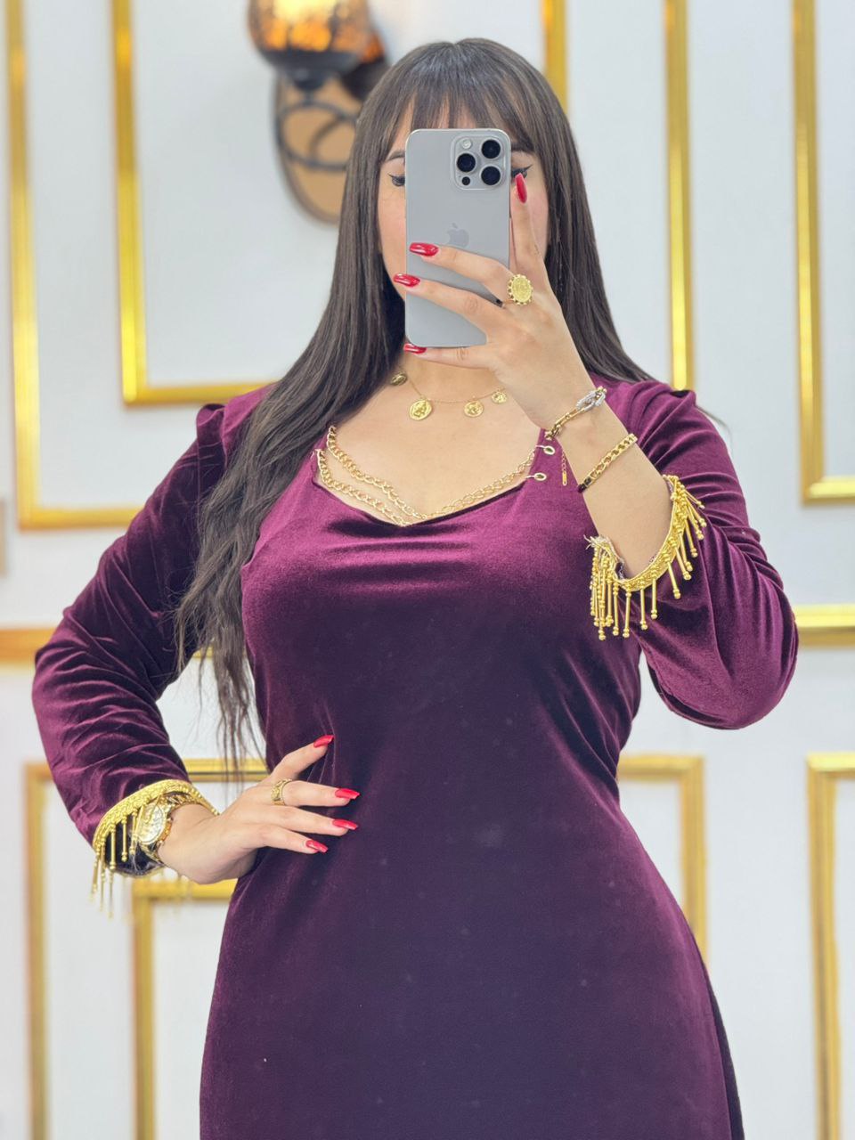 🌹 Velvet Elegance Dress – The art of sophistication