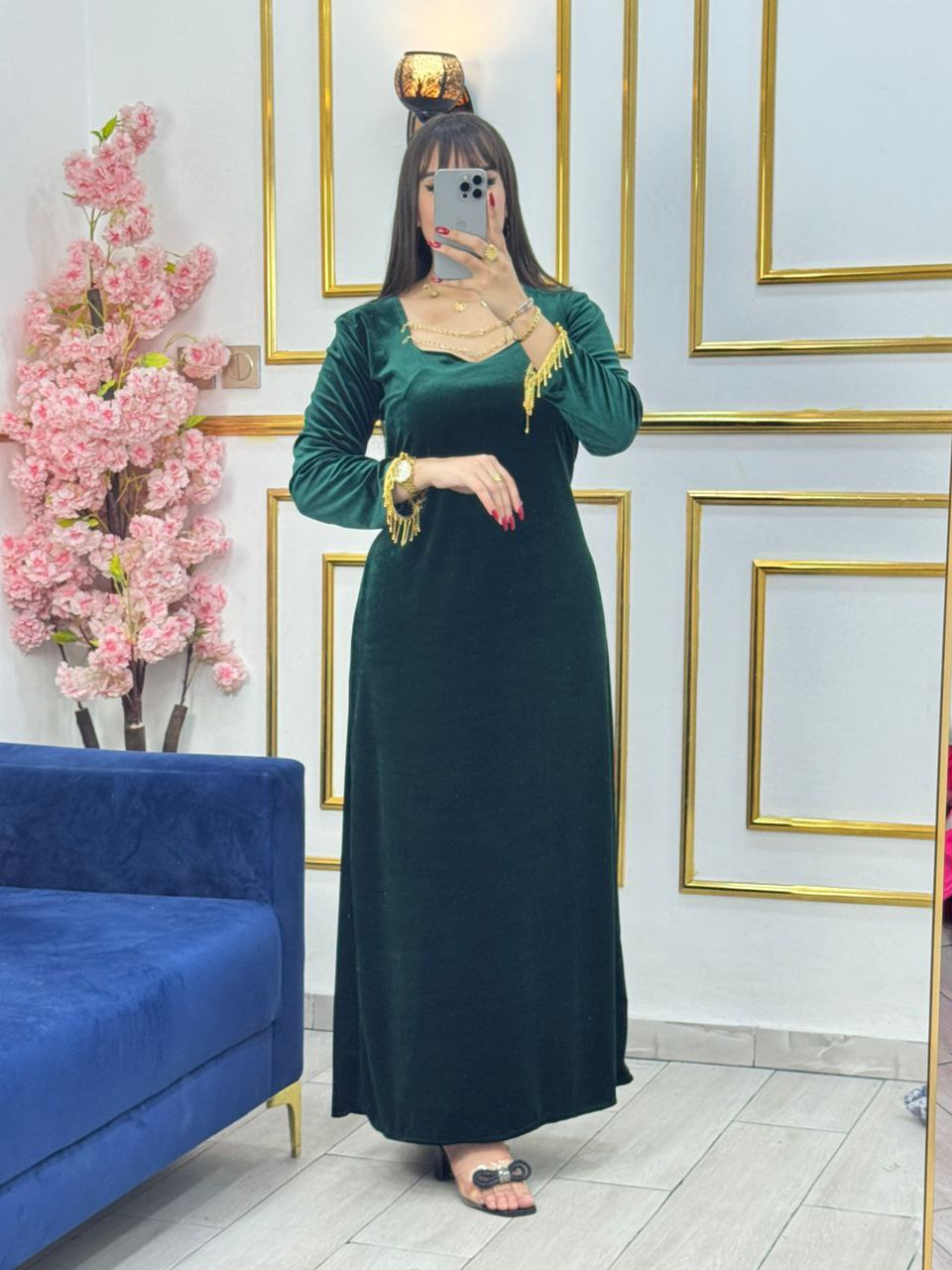🌹 Velvet Elegance Dress – The art of sophistication