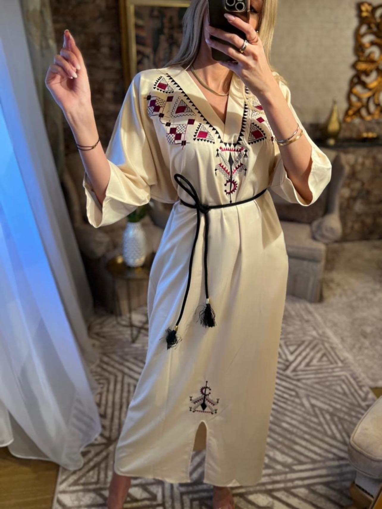 Elegant Ivory Kabyle Dress – Tradition & Modernity Combined
